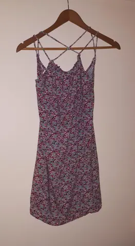 Joli haut à fleurs à fines bretelles taille S