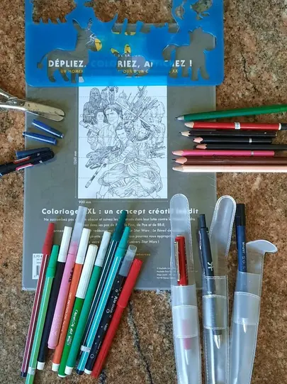 Lot de porte-mines, crayons, coloriage, stylo-plum