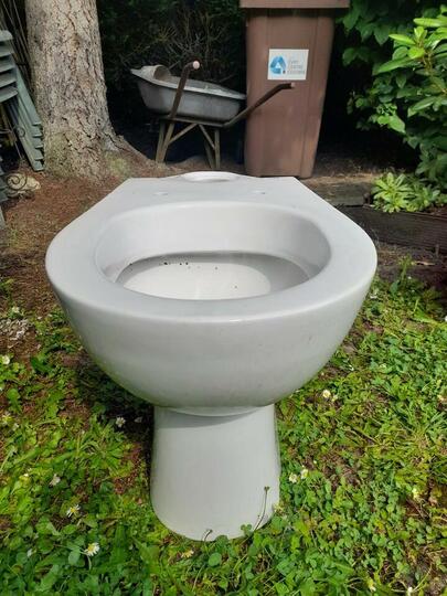 Cuvette de WC sans le réservoir d'eau
