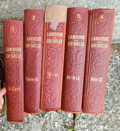 6 volumes Encyclopedie Larousse