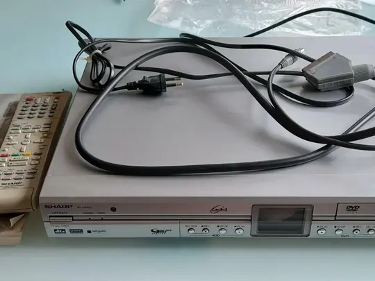 Enregistreur DVD avec disque dur SHARP DV-HR400F