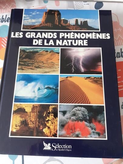 Livre " Les grands phénomènes de la nature "