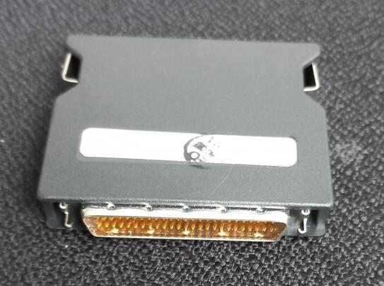 Terminateur SCSI2 (50 pin)